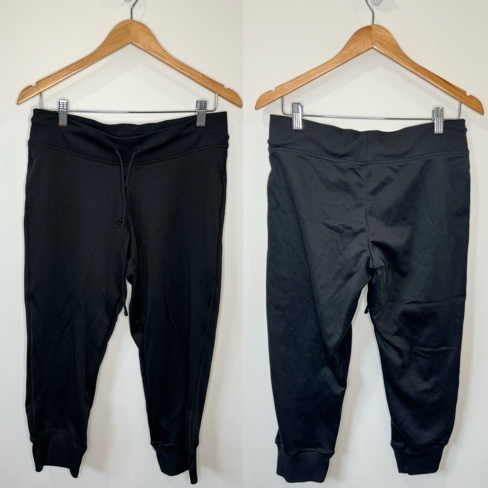 Champion Black Women’s Capri Sweatpants (Medium)